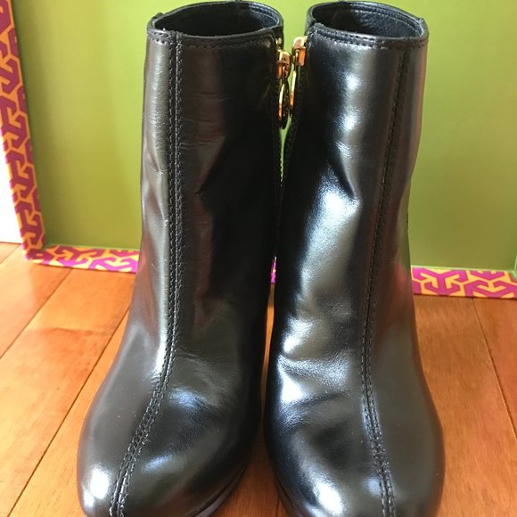 Tory Burch Black Leigh - Shiny Madras Boots/Booties – Size 71/2 - Picture 2 of 9